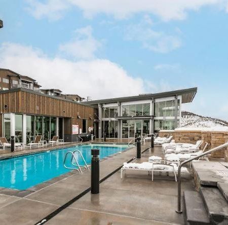 Apex Residence By All Seasons Resort Lodging بارك سيتي المظهر الخارجي الصورة